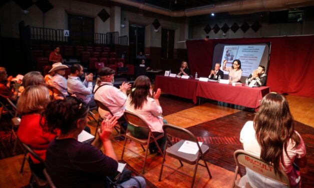 Presentan el libro “Breviario Municipal del Estado de Chihuahua” en el Centro Municipal de las Artes