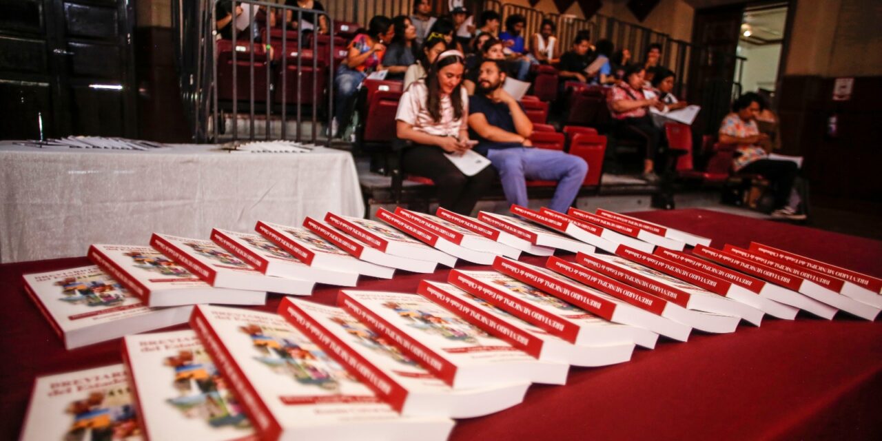 Presentan el libro “Breviario Municipal del Estado de Chihuahua” en el Centro Municipal de las Artes