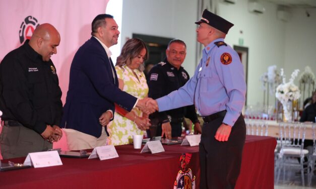 Reconoce alcalde labor del Heroico Cuerpo de Bomberos