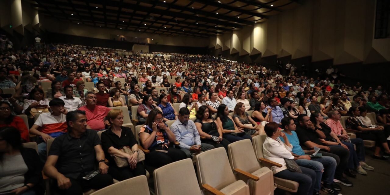 Entrega Alcalde recursos de Presupuesto Participativo a Orquesta Sinfónica ‘Esperanza Azteca’