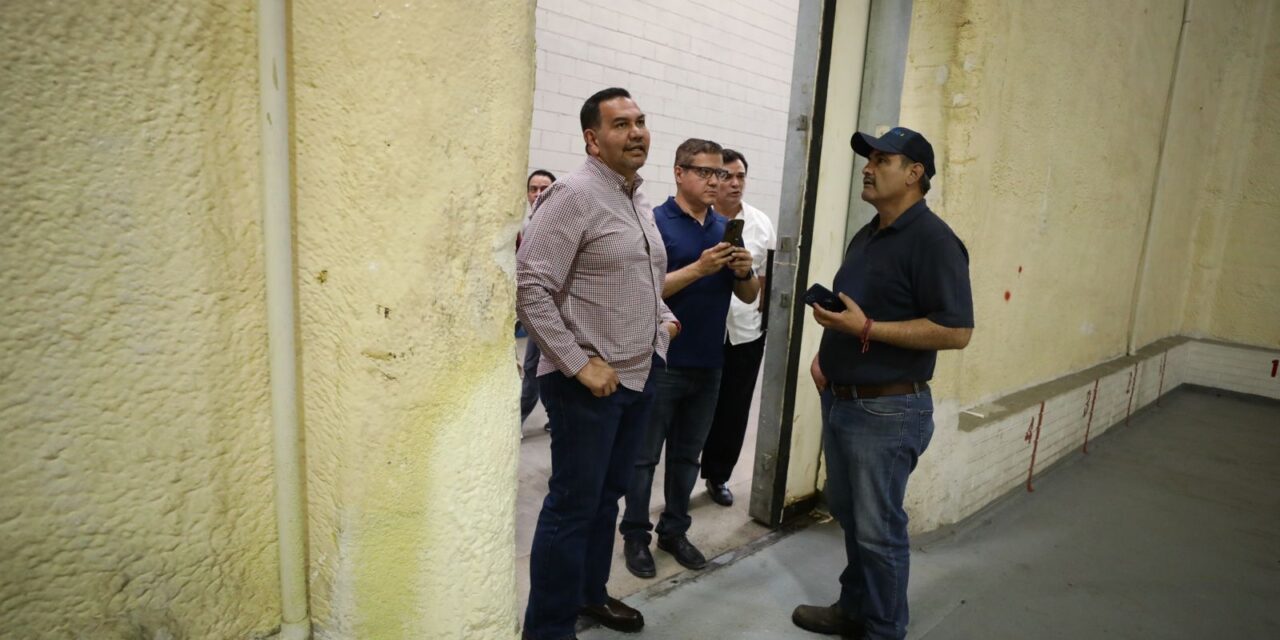 Realiza Presidente Municipal recorrido por empresa en Cuauhtémoc, Chih.