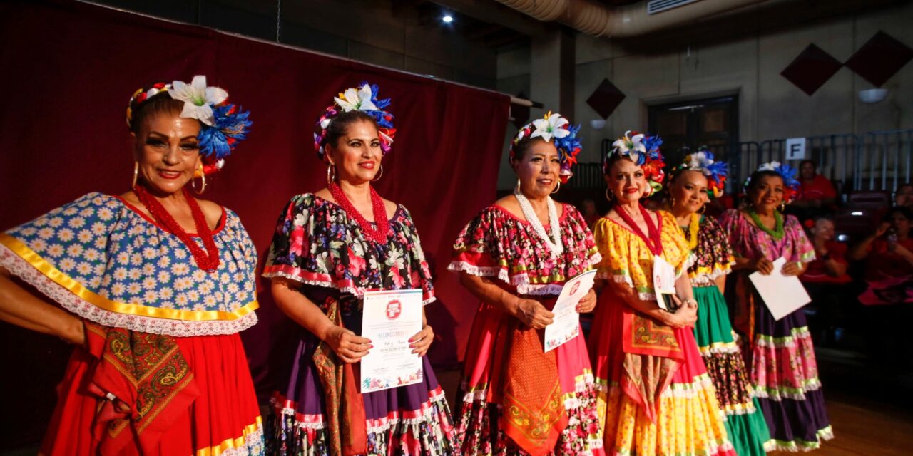 Celebran con gran entusiasmo el “Festival Cultural 60 y Más” en el Centro Municipal de las Arte