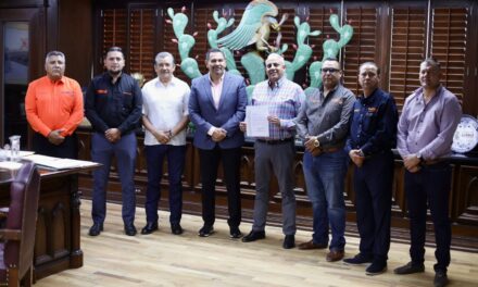 Representantes del Sindicato Nacional de Trabajadores de la Educación visitan a Presidente Municipal