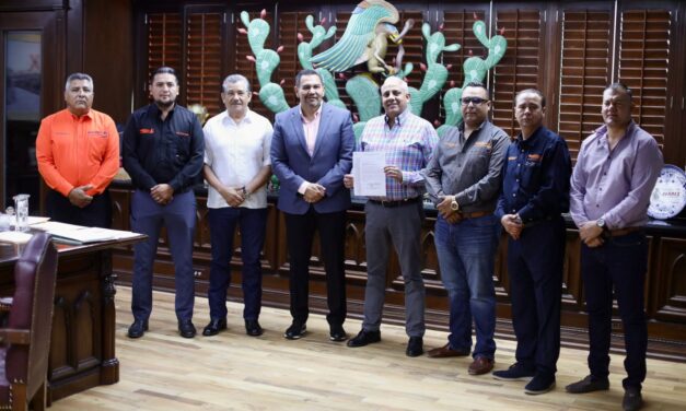 Representantes del Sindicato Nacional de Trabajadores de la Educación visitan a Presidente Municipal