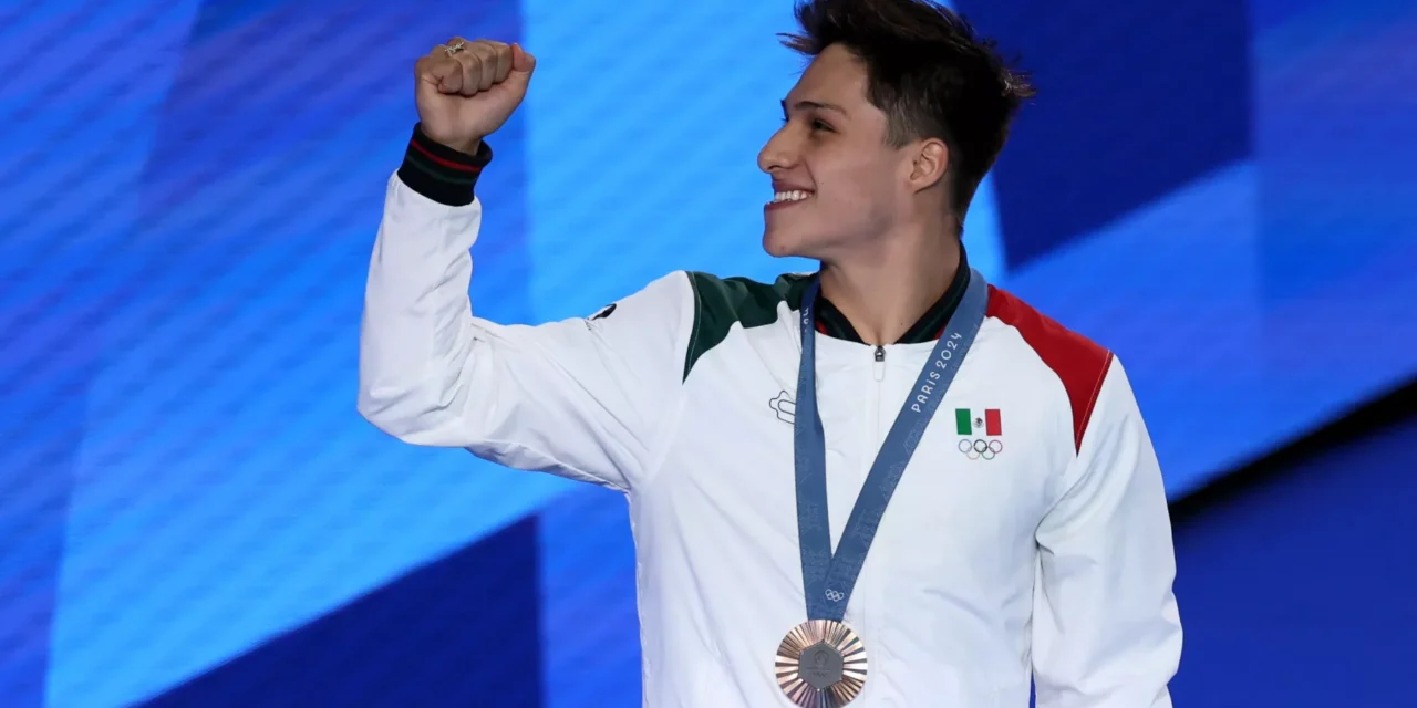 Osmar Olvera gana medalla de bronce en clavados