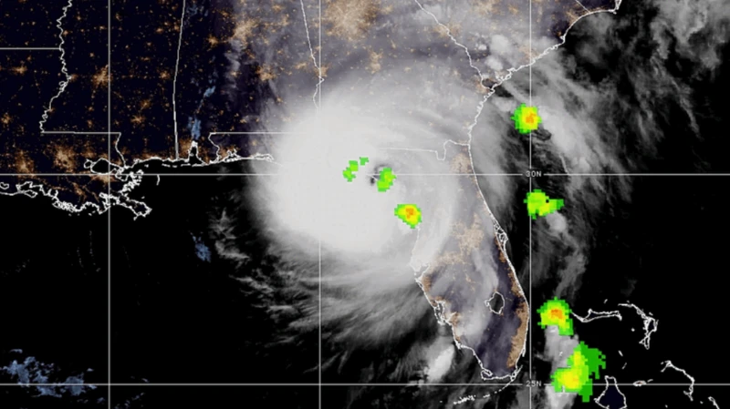 “Helene” baja de huracán a tormenta de categoría 1