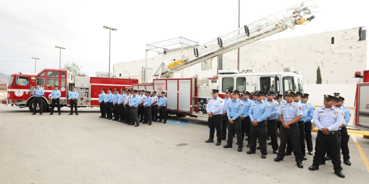 Entrega Presidente Pérez Cuéllar tres máquinas extintoras al Departamento de Bomberos