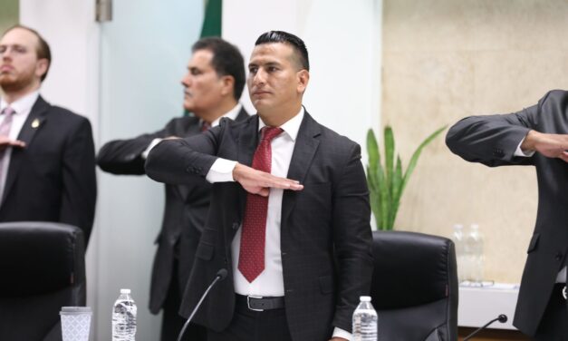 Rinde protesta Cruz Pérez Cuéllar como Presidente Municipal de Juárez