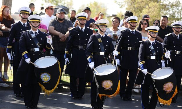 Disfrutan juarenses Desfile Cívico- Militar por el 214 aniversario de la Independencia de México