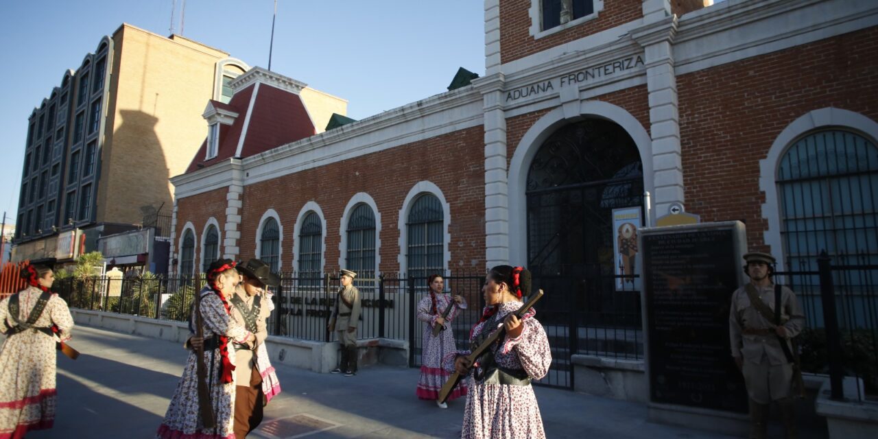 Realizan recorrido artístico socio-cultural “Anónimas: Mujeres extraordinarias” por el Centro Histórico