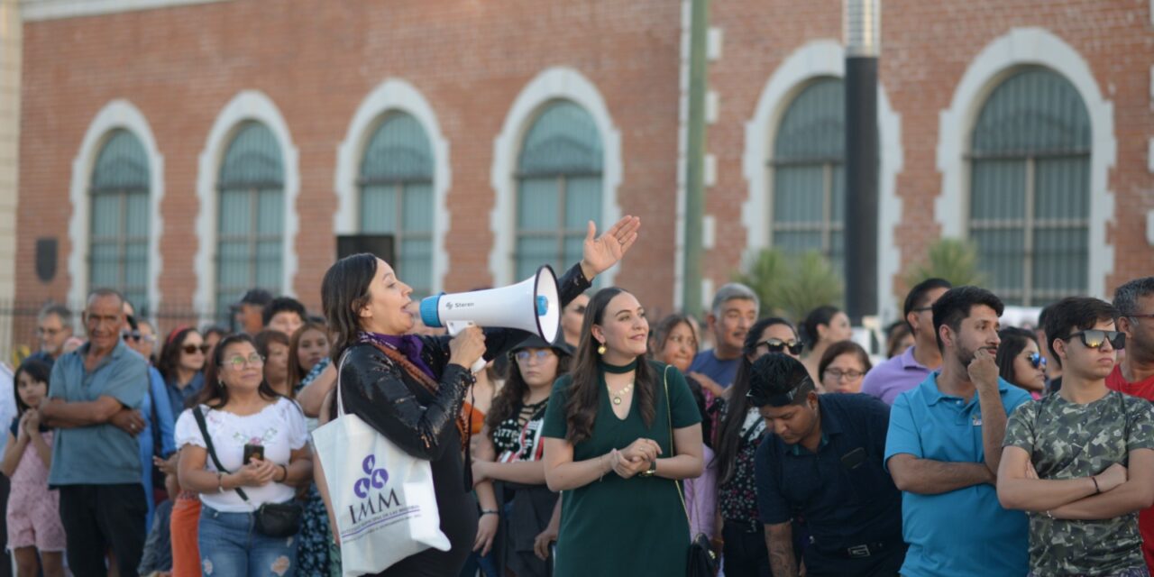 Realizan recorrido artístico socio-cultural “Anónimas: Mujeres extraordinarias” por el Centro Histórico