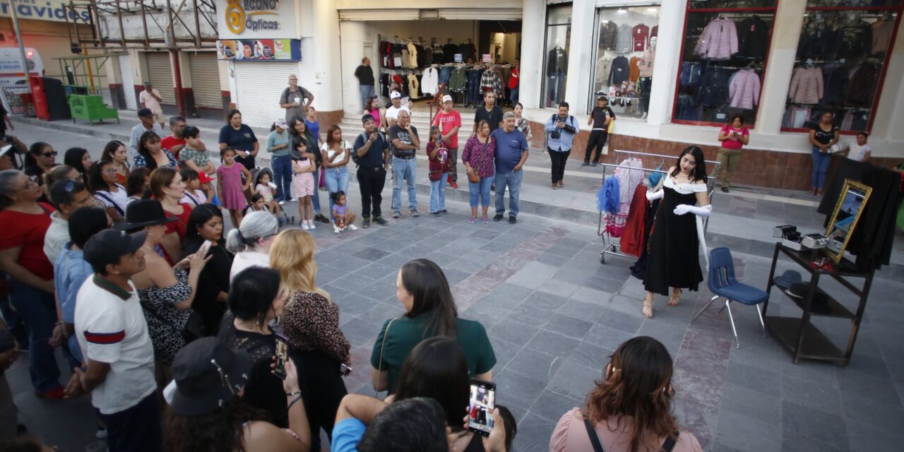 Realizan recorrido artístico socio-cultural “Anónimas: Mujeres extraordinarias” por el Centro Histórico