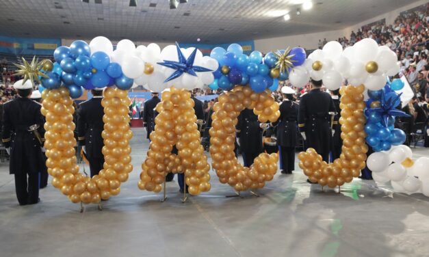 Más de 400 nuevos profesionistas egresan de la UACJ