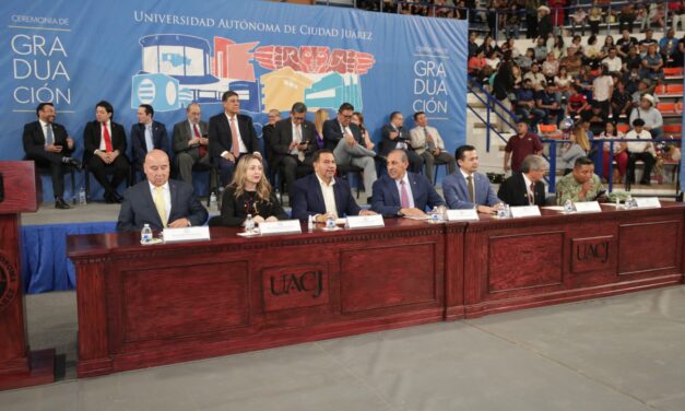 Más de 400 nuevos profesionistas egresan de la UACJ