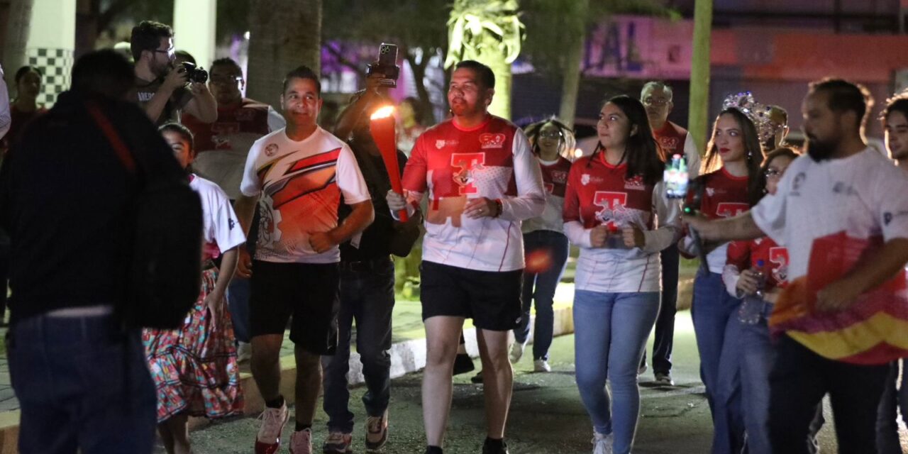 Encabeza Presidente ceremonia del “Fuego Nuevo” de los intertecnológicos 