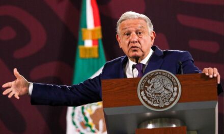 AMLO arremete contra suspensiones a discusión de reforma judicial