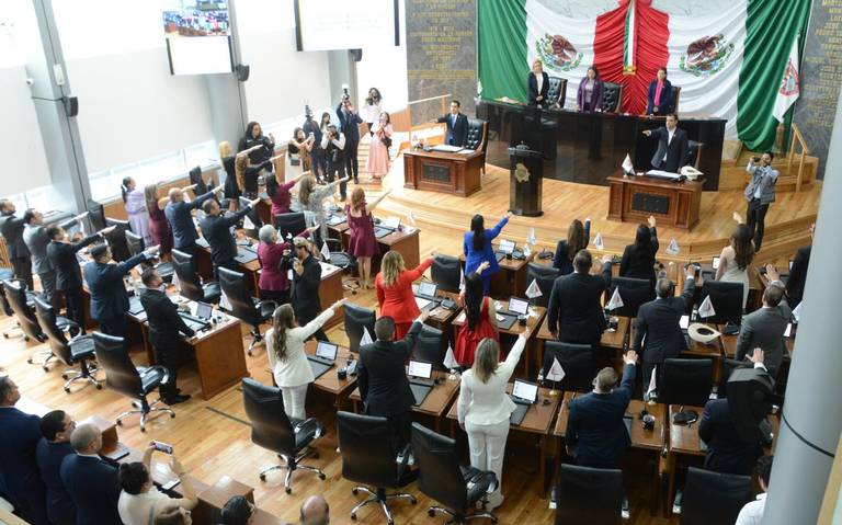 Rinden protesta los 33 nuevos diputados locales en Congreso del Estado