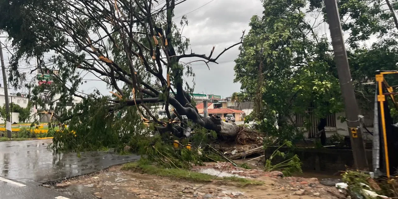 Huracán ‘John’ en Michoacán y Guerrero; Trayectoria hoy 26 de septiembre