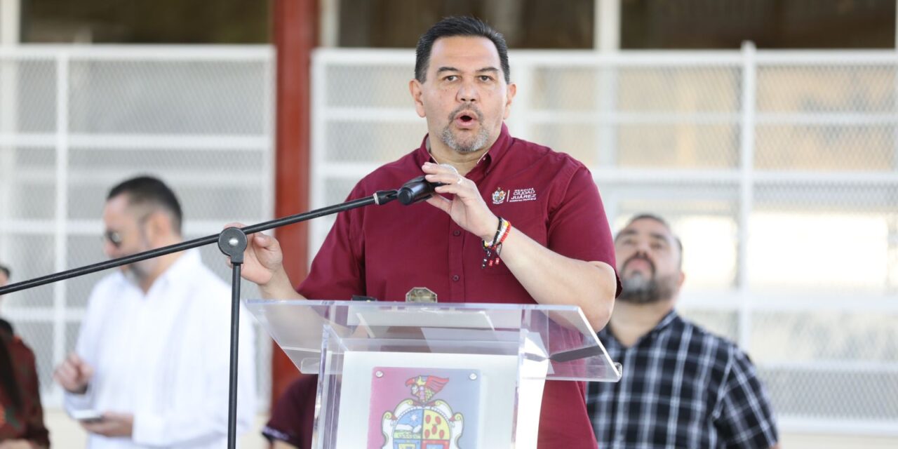 Continúa el Alcalde con apoyo a centros educativos de la ciudad
