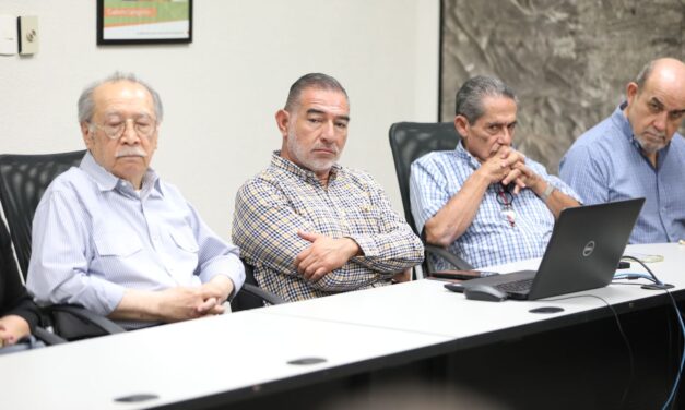 Acuerdan autoridades municipales y comerciantes de la Zona Centro crear un comité de promoción