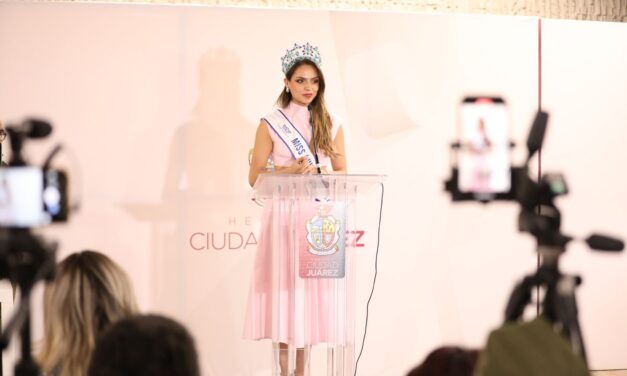 Presenta Desarrollo Económico a la nueva Miss Chihuahua