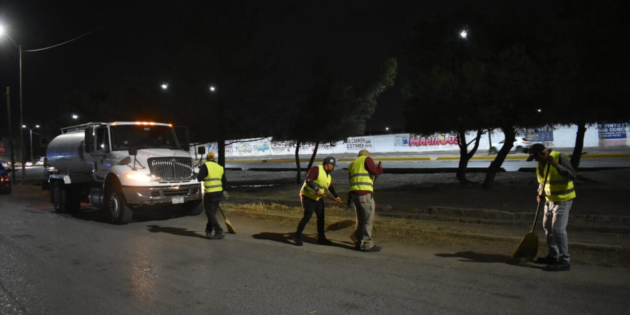 Encienden 154 luminarias y retiran 21 toneladas de basura en ‘cruzada nocturna’ sobre el Eje Juan Gabriel