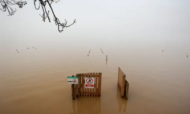 Impactantes imágenes de las inundaciones por la ‘DANA’ en España que dejan más de 60 muertos