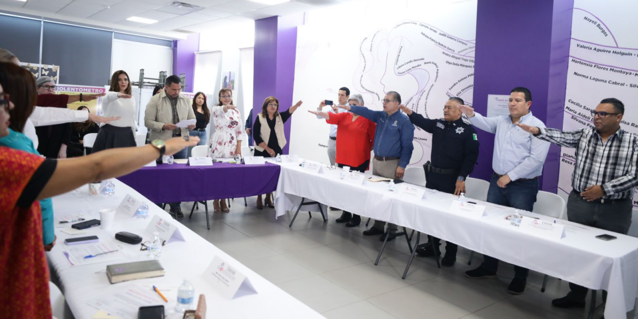 Toma protesta Alcalde a integrantes del Consejo Directivo del Instituto Municipal de las Mujeres