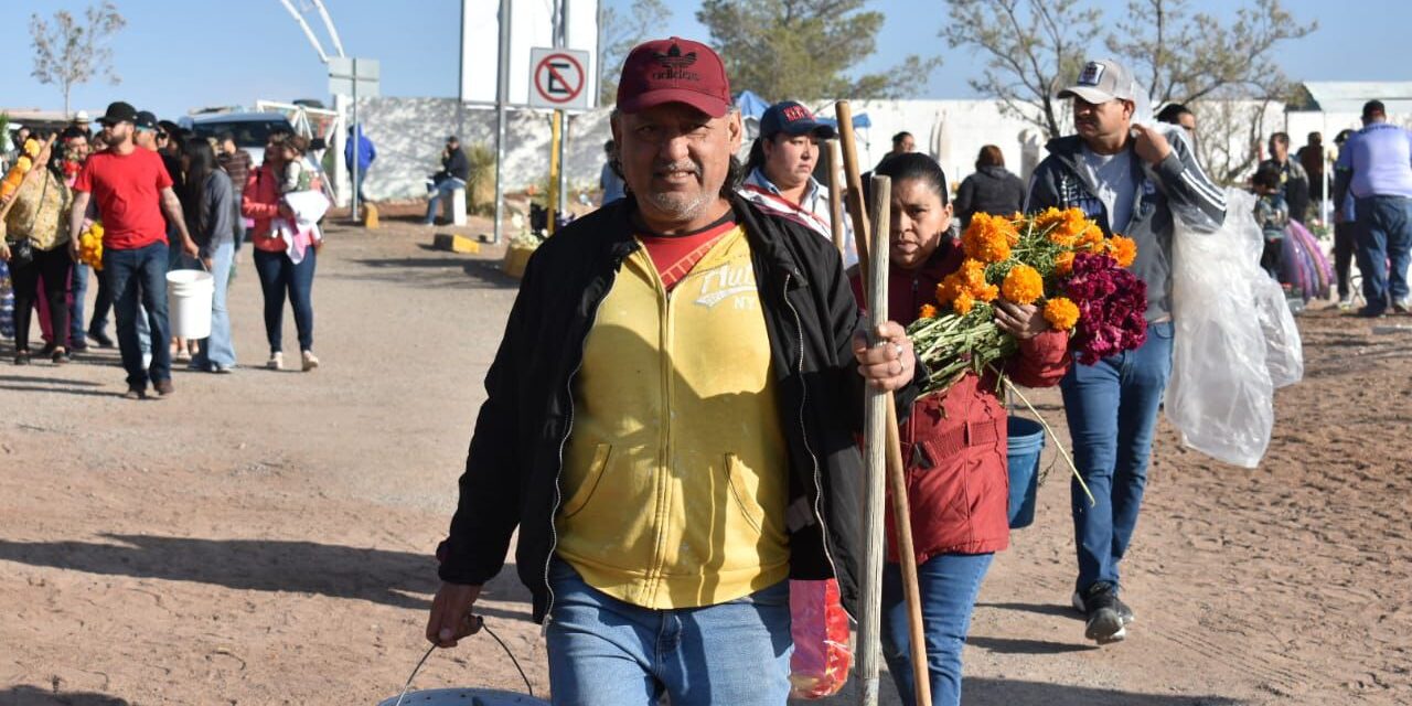 Visitaron 180 mil personas cementerios municipales por el Día de Muertos