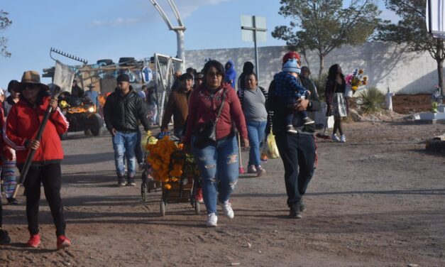 Visitaron 180 mil personas cementerios municipales por el Día de Muertos