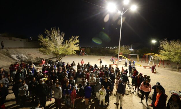 Realizan entrega de luminarias en siete zonas de la ciudad