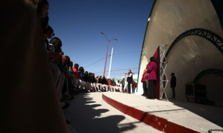 Entrega el Presidente Pérez Cuéllar teatro acústico al Colegio de Bachilleres 7