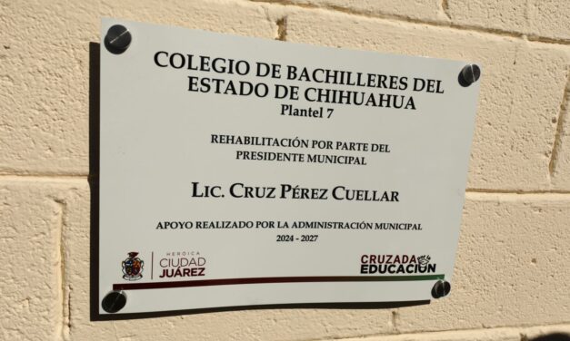 Entrega el Presidente Pérez Cuéllar teatro acústico al Colegio de Bachilleres 7