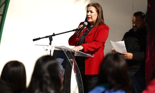 Entrega el Presidente Pérez Cuéllar teatro acústico al Colegio de Bachilleres 7