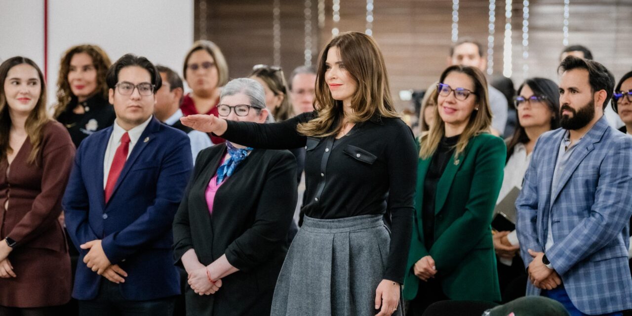 Toma Protesta Rubí Enríquez como Presidenta del DIF Municipal