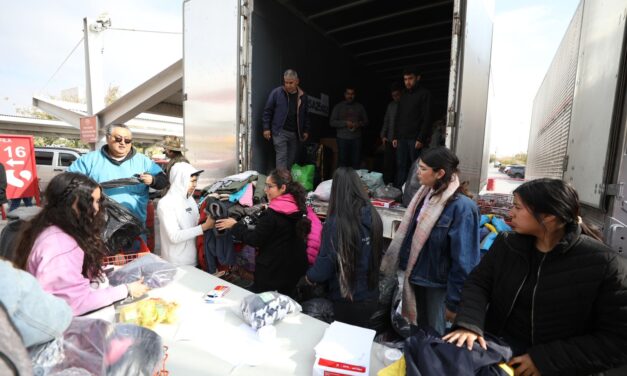 Entrega Presidente Pérez Cuéllar cobijas para la campaña “Que Juárez no tenga frío”