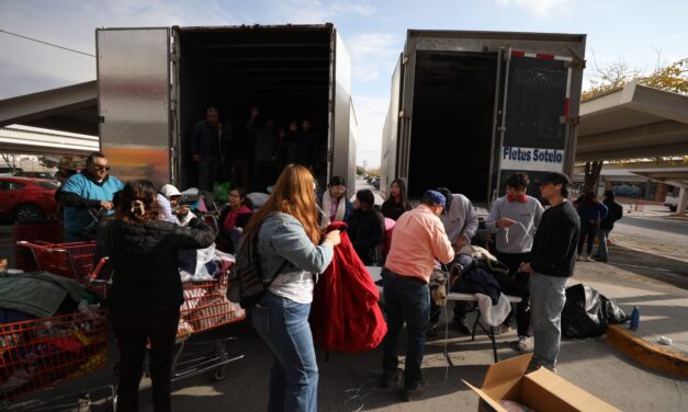 Entrega Presidente Pérez Cuéllar cobijas para la campaña “Que Juárez no tenga frío”