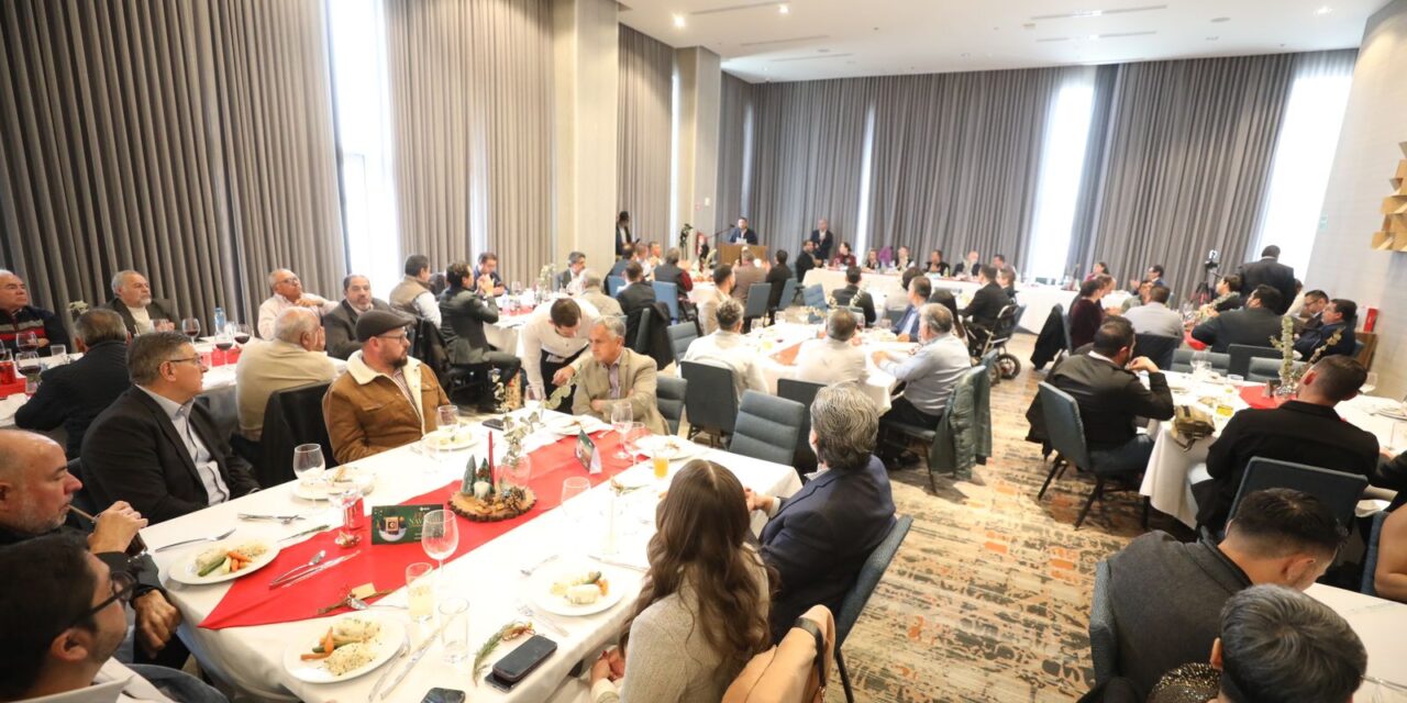 Brindis navideño de la Cámara Mexicana de la Industria de la Construcción