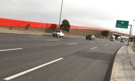 Repavimenta Obras Públicas tramo de la Avenida Rafael Pérez Serna