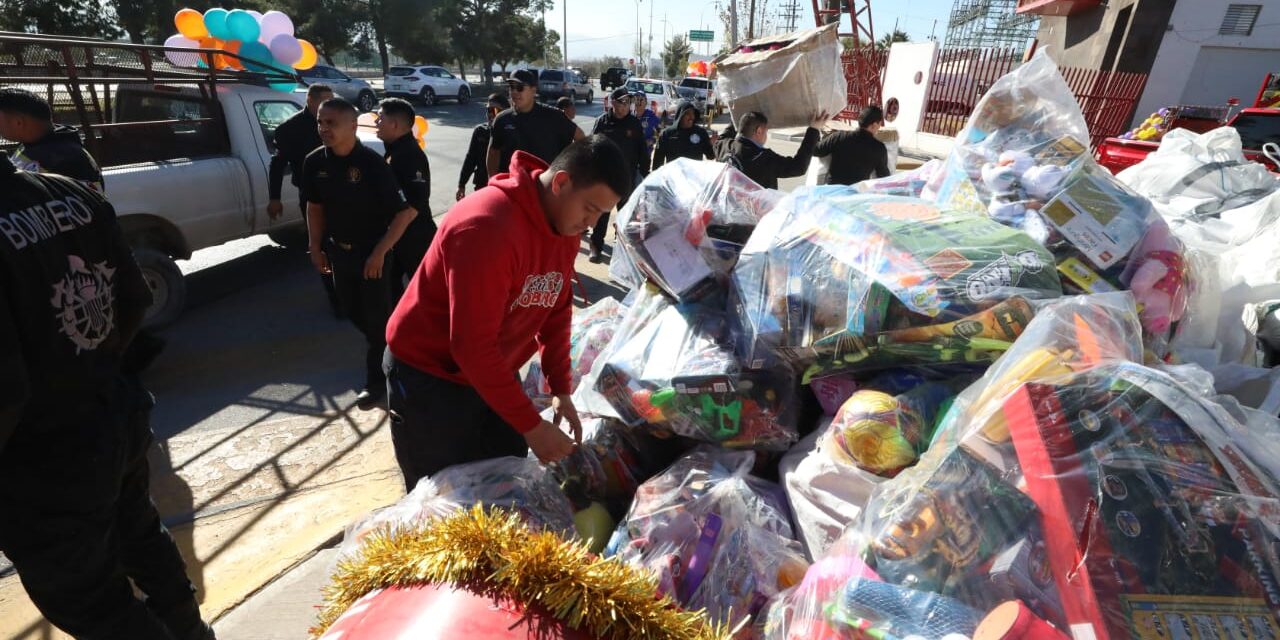 Comerciantes donan 16 mil juguetes para la campaña “Santa Bombero”