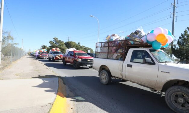 Comerciantes donan 16 mil juguetes para la campaña “Santa Bombero”