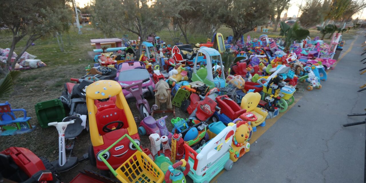 “Santa Bombero” inicia la entrega de juguetes