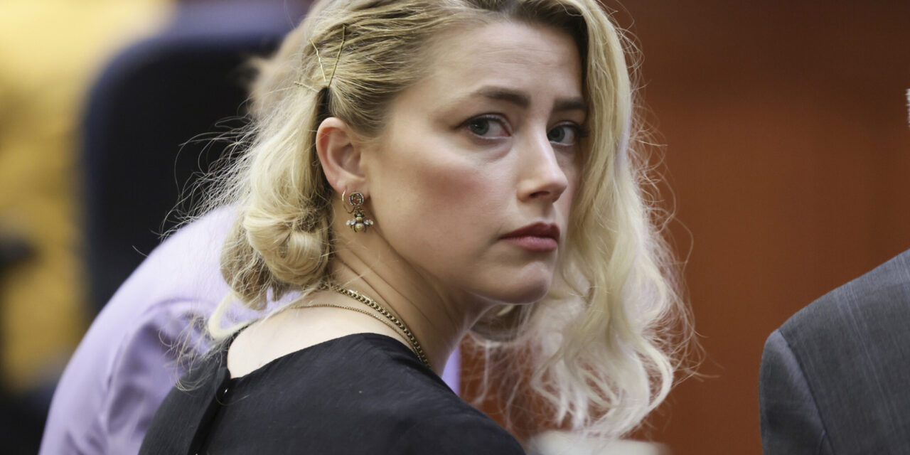 Amber Heard espera su primer hijo con la fotógrafa Bianca Butti