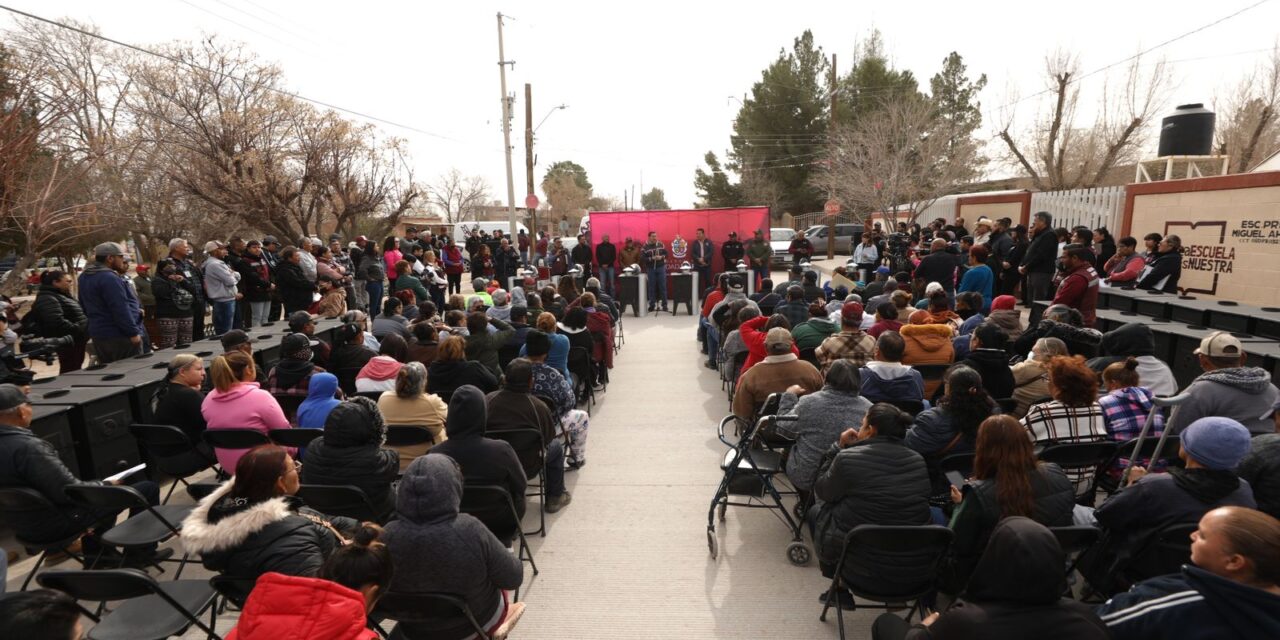 Entrega calentones Presidente Municipal a familias del Valle de Juárez