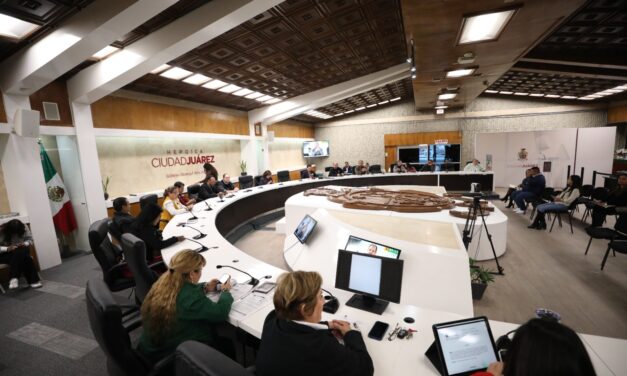 Analizan regidores temas para la Sesión de Cabildo número 8