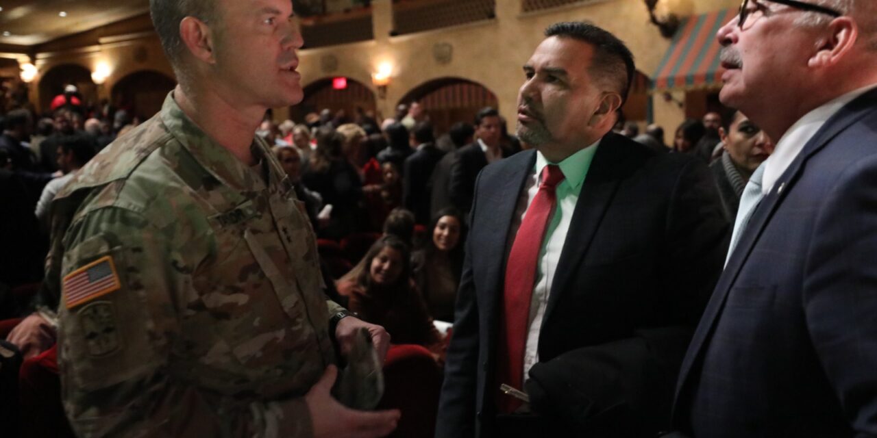 Toma protesta el nuevo Alcalde de El Paso, Texas