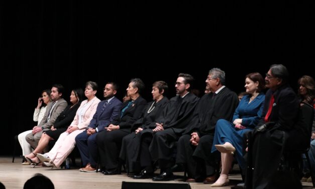 Toma protesta el nuevo Alcalde de El Paso, Texas
