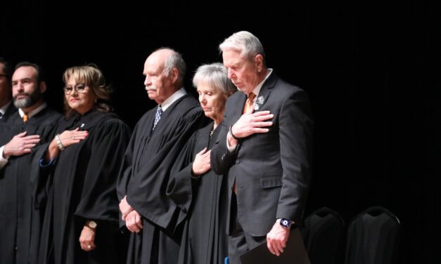 Toma protesta el nuevo Alcalde de El Paso, Texas