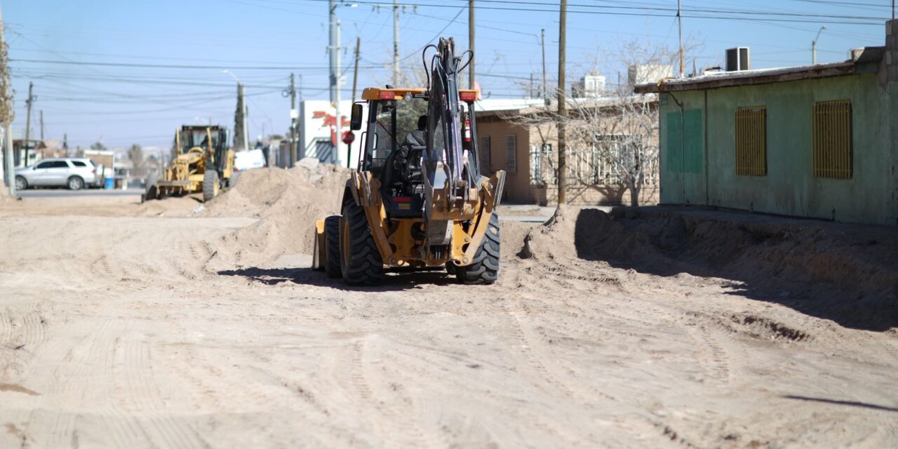 Trabajan en pavimentación de la calle Egipto