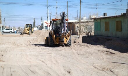 Trabajan en pavimentación de la calle Egipto